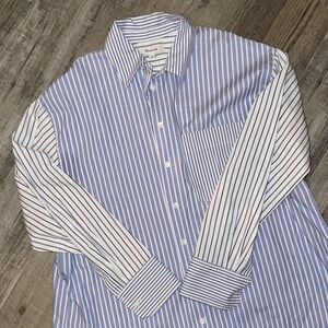 Madewell Womens M Oversized Blue and White Striped Button Up
